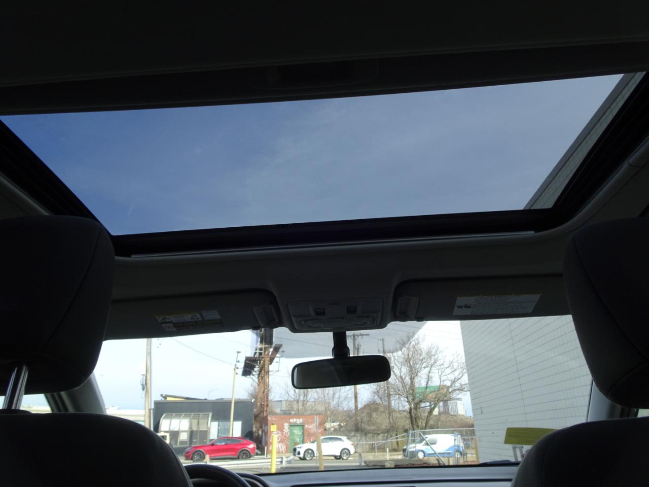 Toyota RAV4 AWD 4dr XLE (Natl) 2014