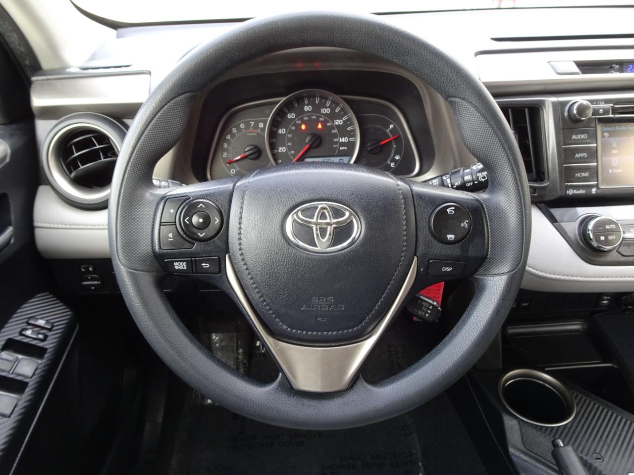 Toyota RAV4 AWD 4dr XLE (Natl) 2014
