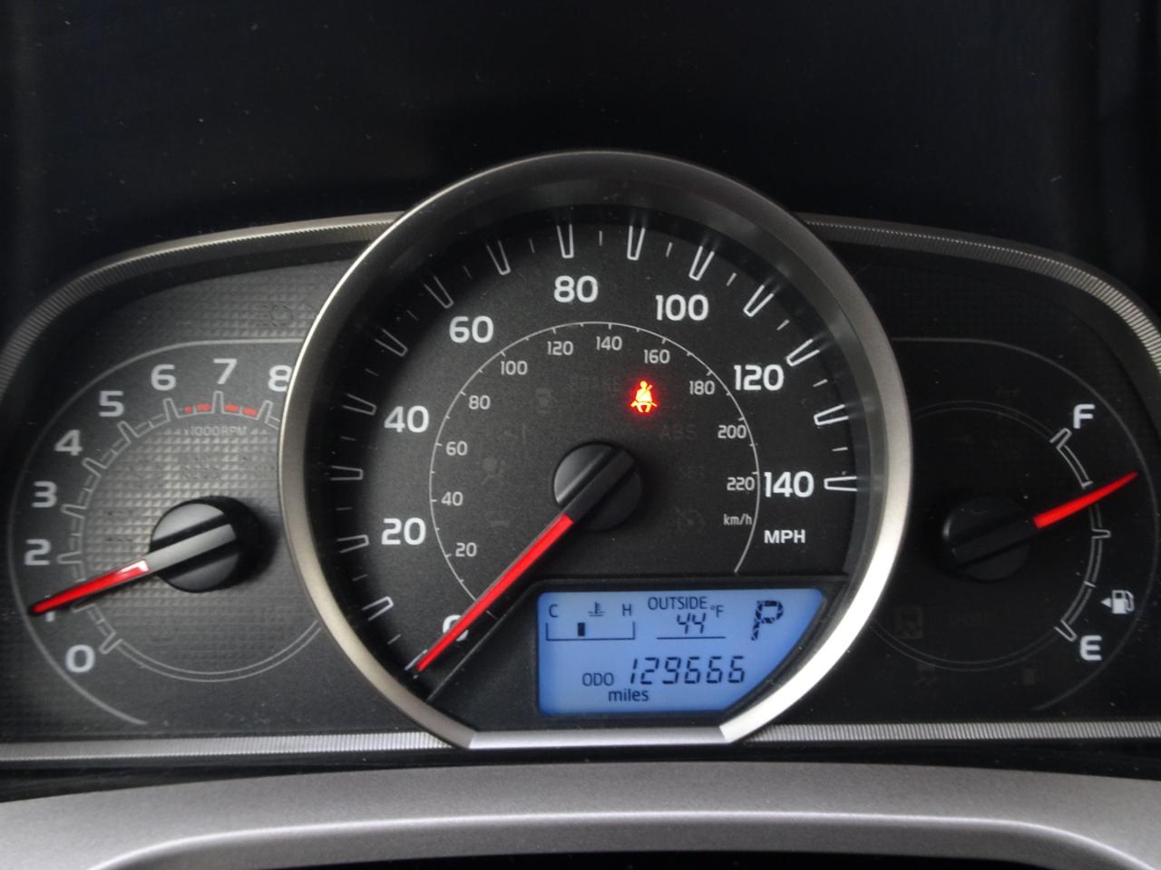 Toyota RAV4 AWD 4dr XLE (Natl) 2014