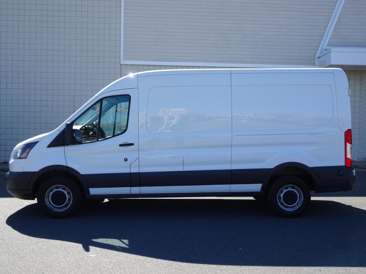 Ford Transit Cargo Van T-250 148" Med Rf 9000 GVWR Sliding RH Dr 2016