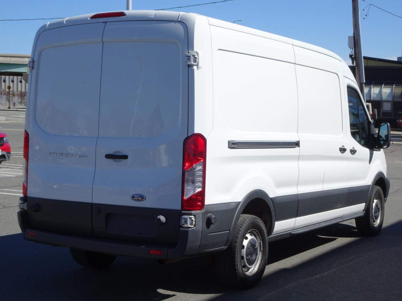 Ford Transit Cargo Van T-250 148" Med Rf 9000 GVWR Sliding RH Dr 2016