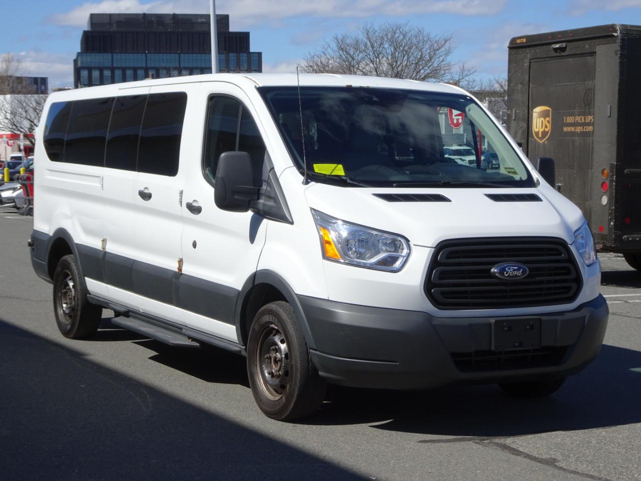 Ford Transit Wagon T-350 148" Low Roof XLT Swing-Out RH Dr 2016