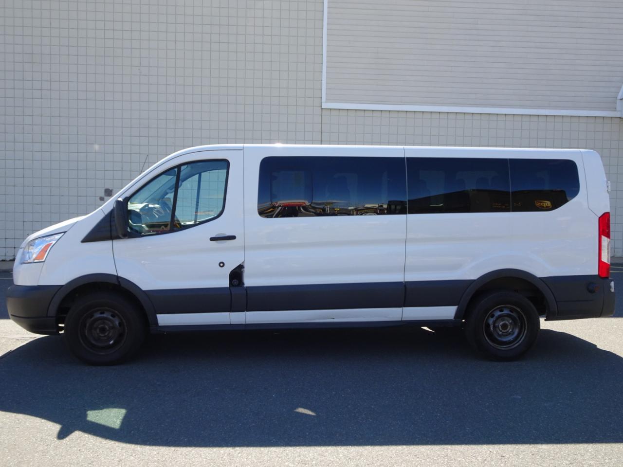 Ford Transit Wagon T-350 148" Low Roof XLT Swing-Out RH Dr 2016