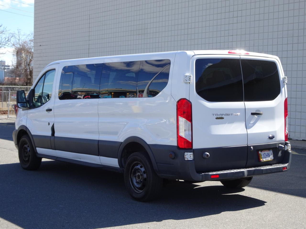 Ford Transit Wagon T-350 148" Low Roof XLT Swing-Out RH Dr 2016