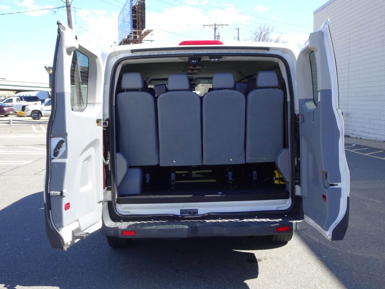 Ford Transit Wagon T-350 148" Low Roof XLT Swing-Out RH Dr 2016