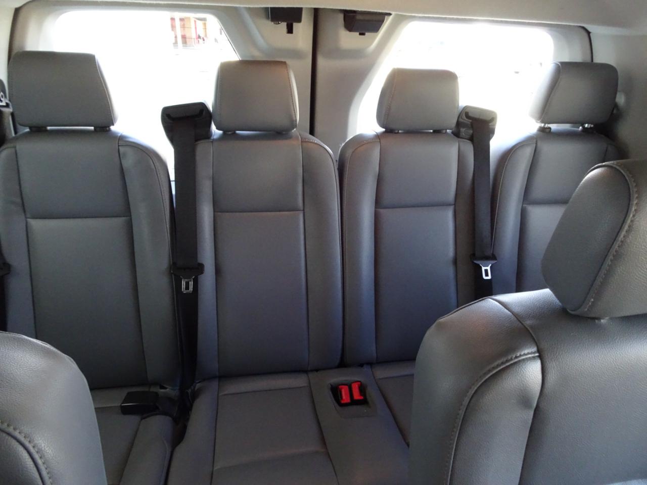 Ford Transit Wagon T-350 148" Low Roof XLT Swing-Out RH Dr 2016