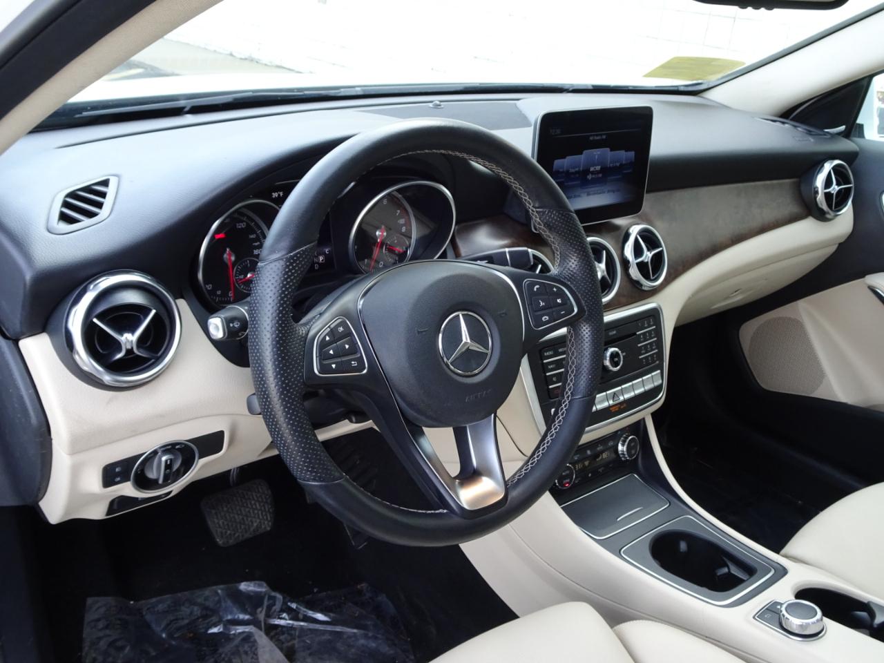 Mercedes-Benz GLA GLA 250 4MATIC SUV 2019