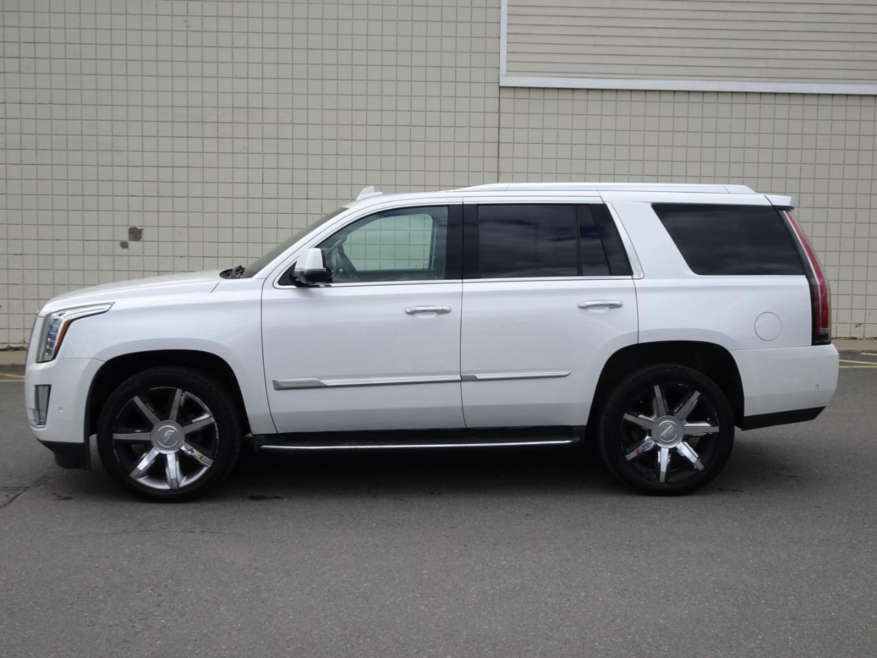 Cadillac Escalade 4WD 4dr Luxury 2017