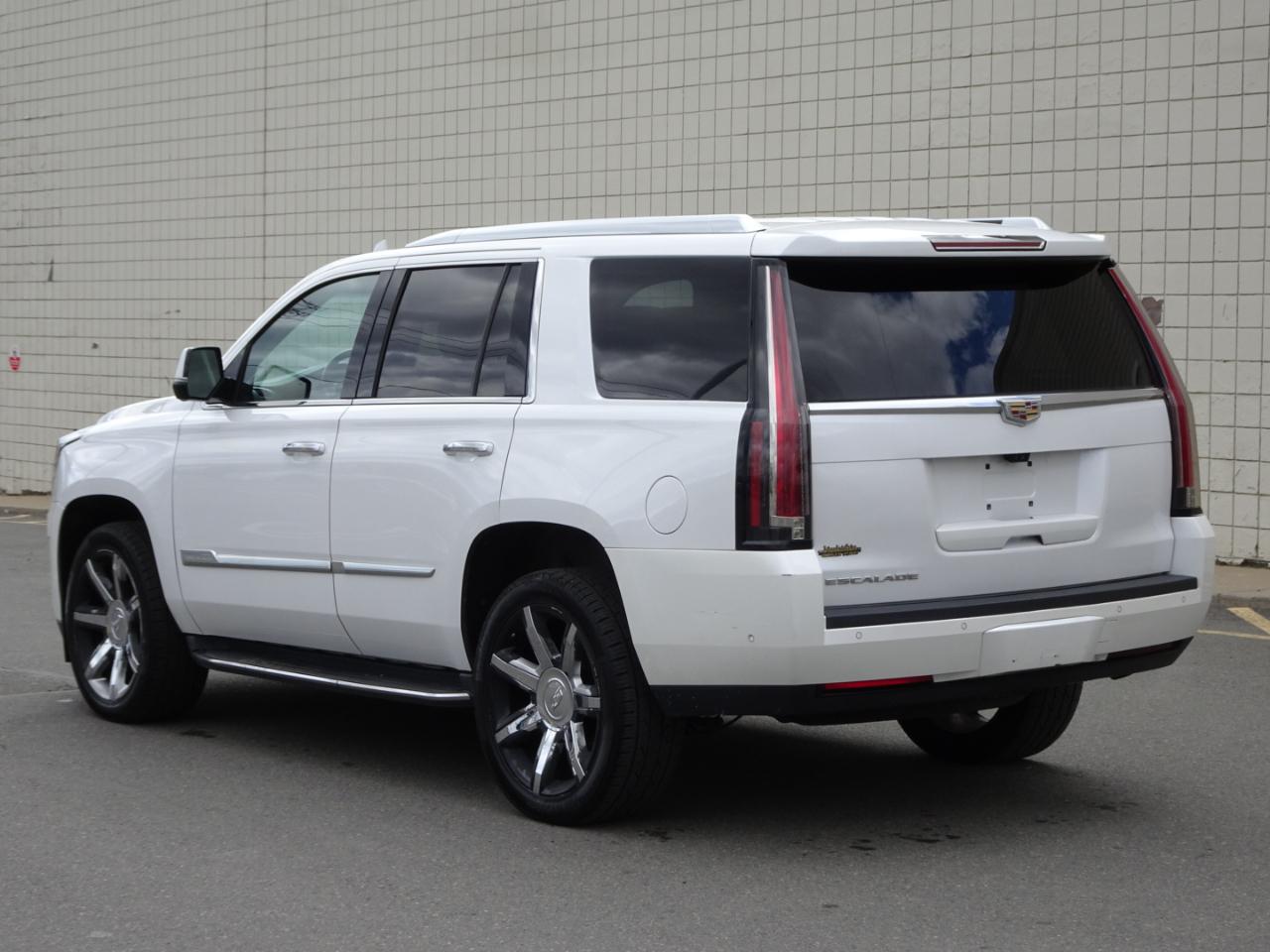 Cadillac Escalade 4WD 4dr Luxury 2017