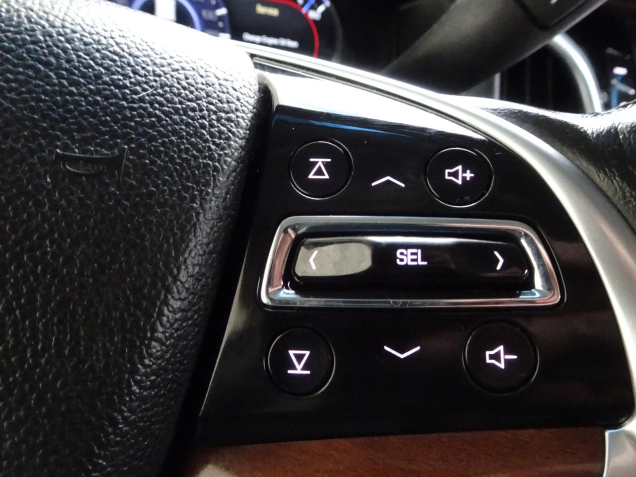 Cadillac Escalade 4WD 4dr Luxury 2017