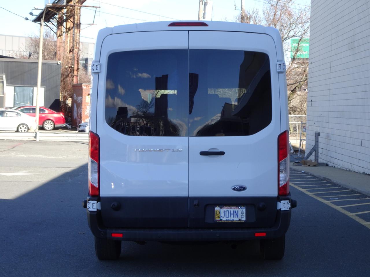 Ford Transit Wagon T-350 148" Med Roof XLT Sliding RH Dr 2017
