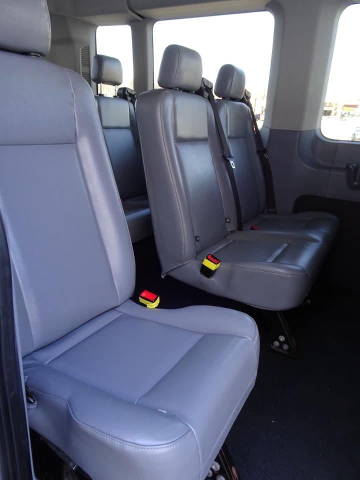 Ford Transit Wagon T-350 148" Med Roof XLT Sliding RH Dr 2017