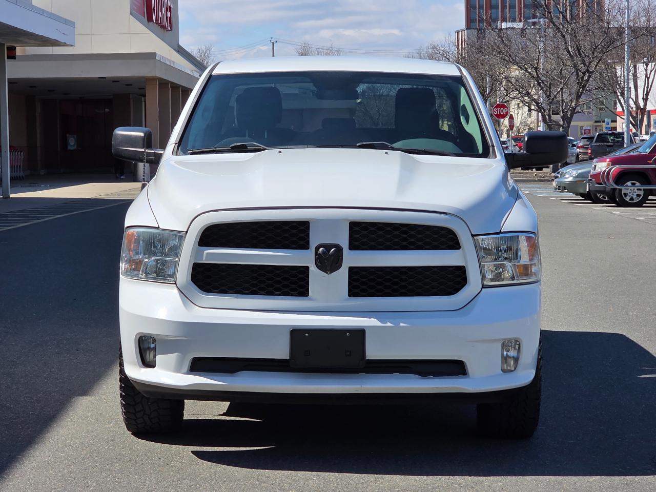 RAM 1500 Express 4x4 Quad Cab 6'4" Box 2017