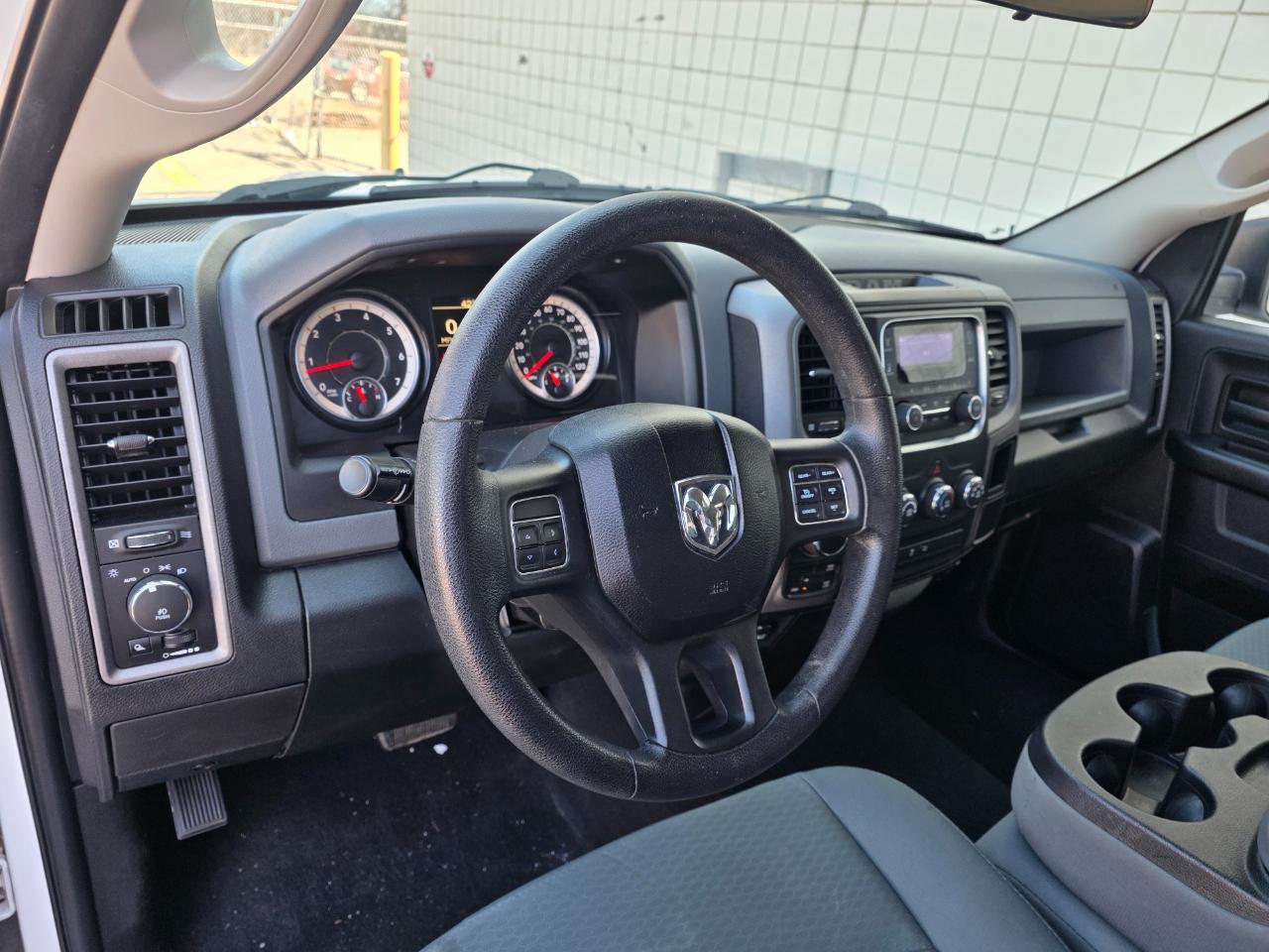 RAM 1500 Express 4x4 Quad Cab 6'4" Box 2017