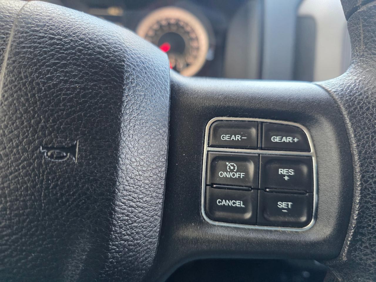 RAM 1500 Express 4x4 Quad Cab 6'4" Box 2017