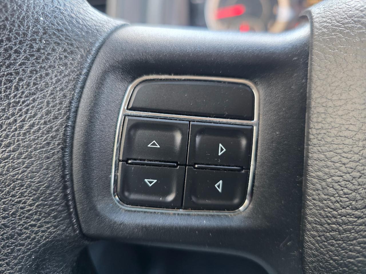 RAM 1500 Express 4x4 Quad Cab 6'4" Box 2017