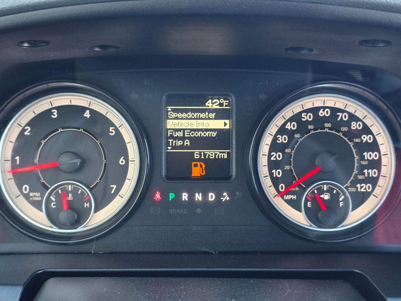 RAM 1500 Express 4x4 Quad Cab 6'4" Box 2017