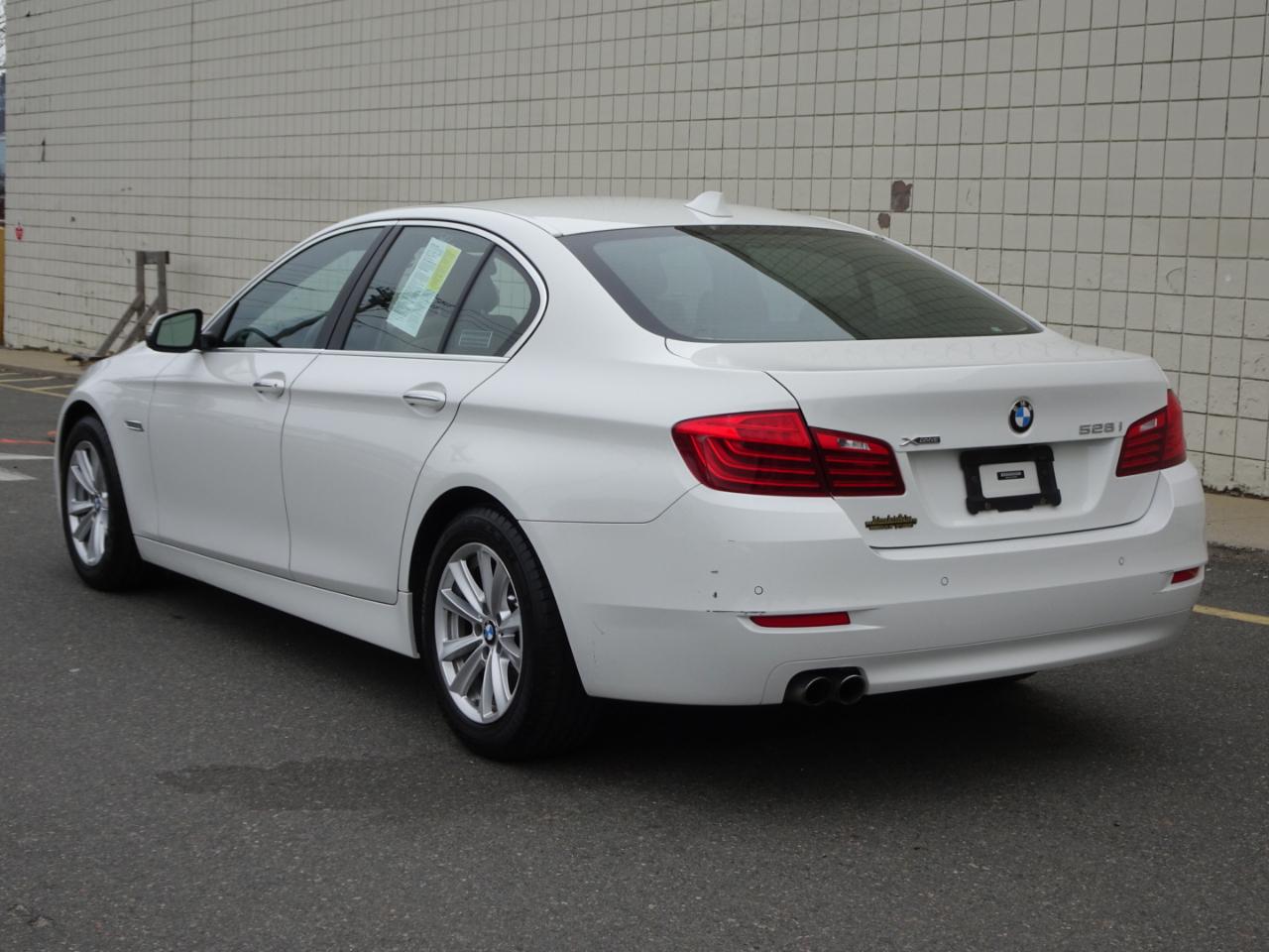 BMW 5 Series 4dr Sdn 528i xDrive AWD 2015