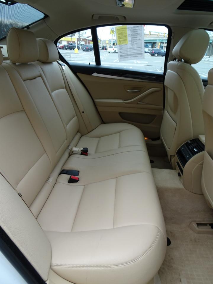 BMW 5 Series 4dr Sdn 528i xDrive AWD 2015