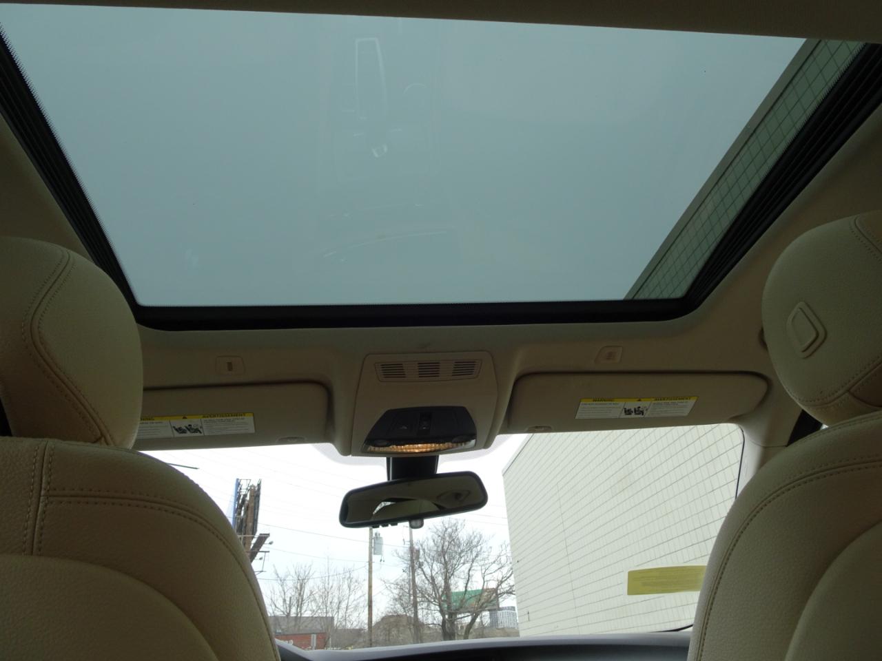 BMW 5 Series 4dr Sdn 528i xDrive AWD 2015