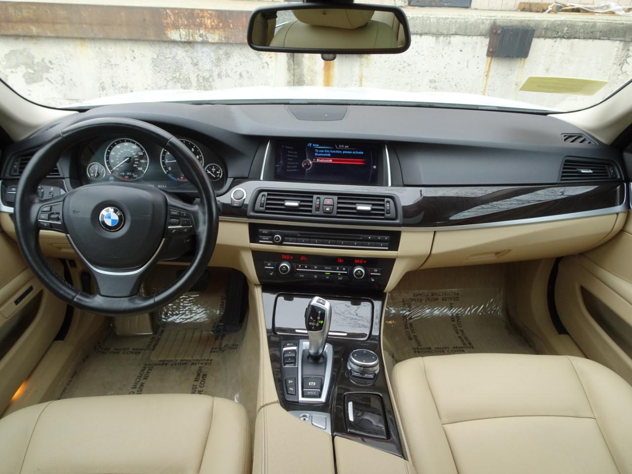 BMW 5 Series 4dr Sdn 528i xDrive AWD 2015
