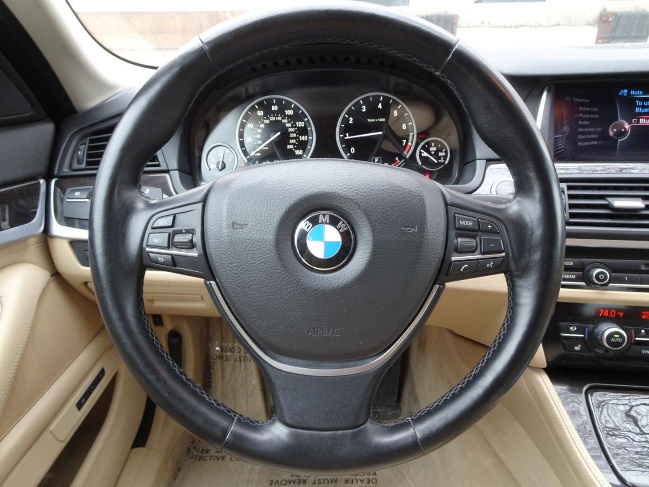 BMW 5 Series 4dr Sdn 528i xDrive AWD 2015