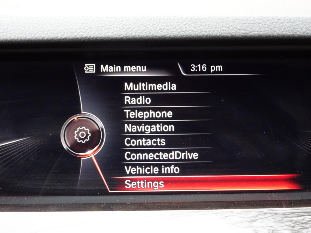 BMW 5 Series 4dr Sdn 528i xDrive AWD 2015