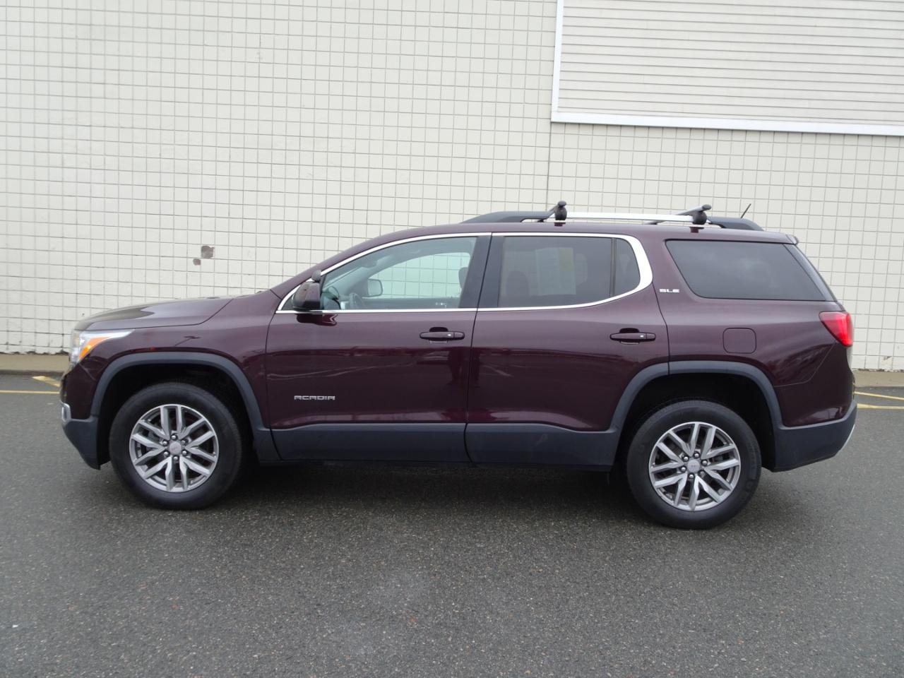 GMC Acadia AWD 4dr SLE w/SLE-2 2017