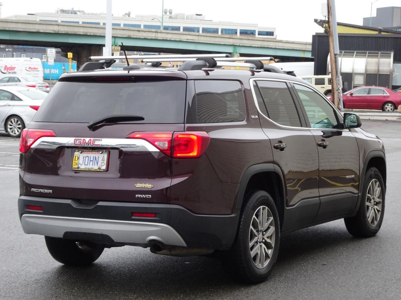 GMC Acadia AWD 4dr SLE w/SLE-2 2017