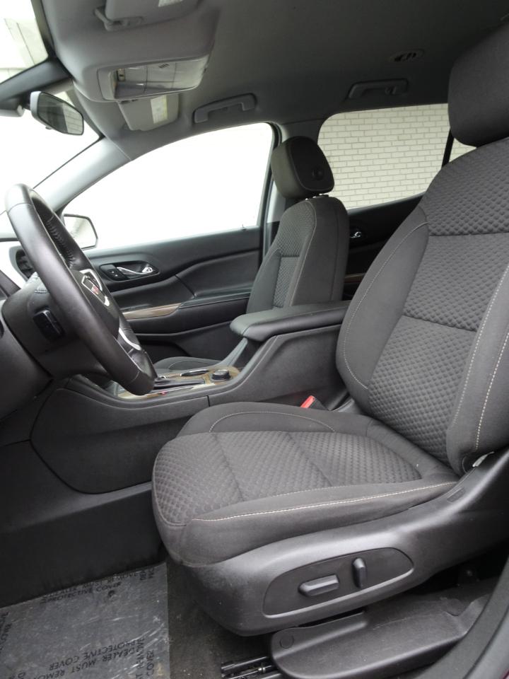 GMC Acadia AWD 4dr SLE w/SLE-2 2017