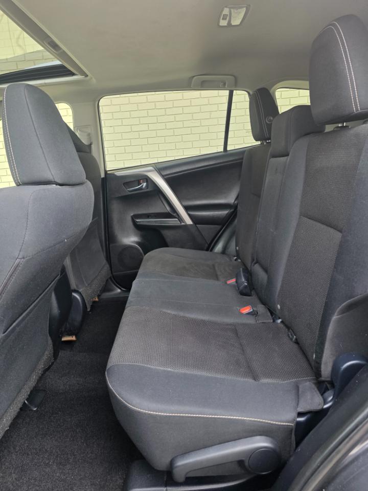 Toyota RAV4 XLE AWD (Natl) 2017