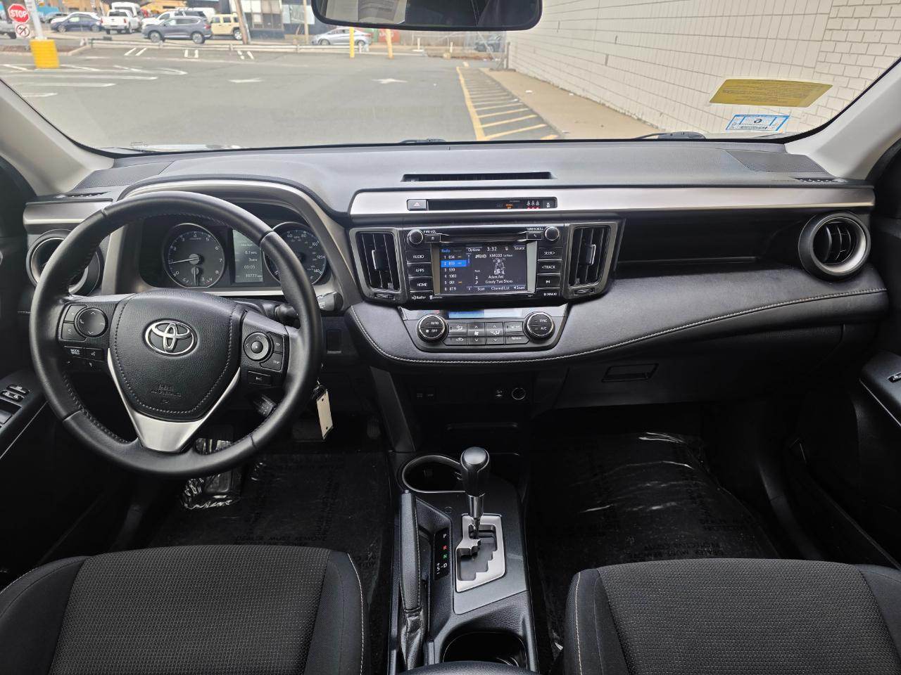 Toyota RAV4 XLE AWD (Natl) 2017