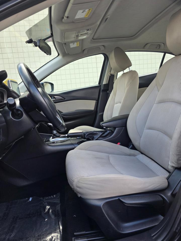 Mazda MAZDA3 4dr Sdn Auto i Touring 2016