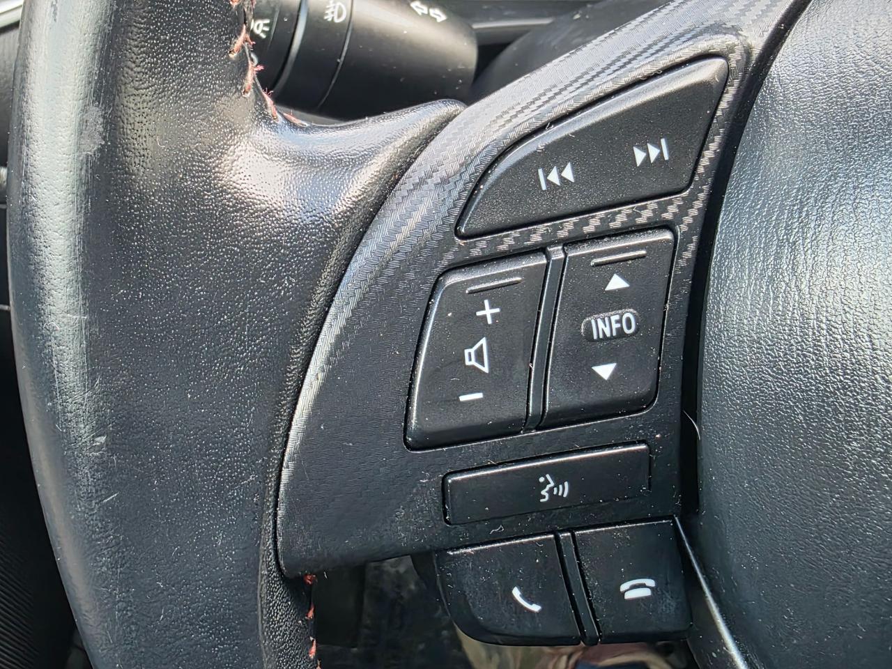 Mazda MAZDA3 4dr Sdn Auto i Touring 2016