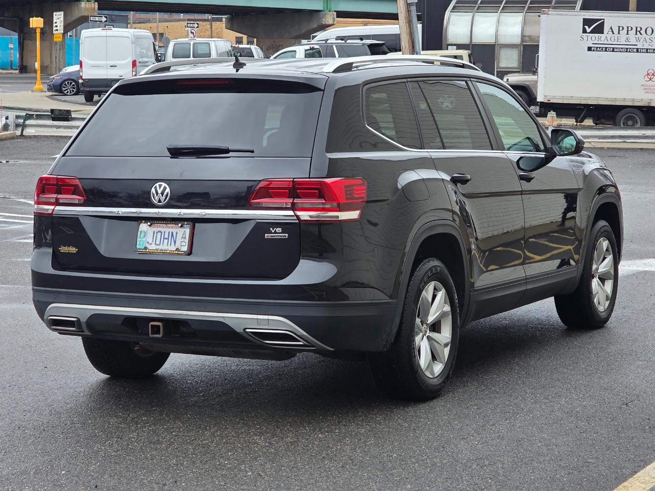 View vehicle photo 7