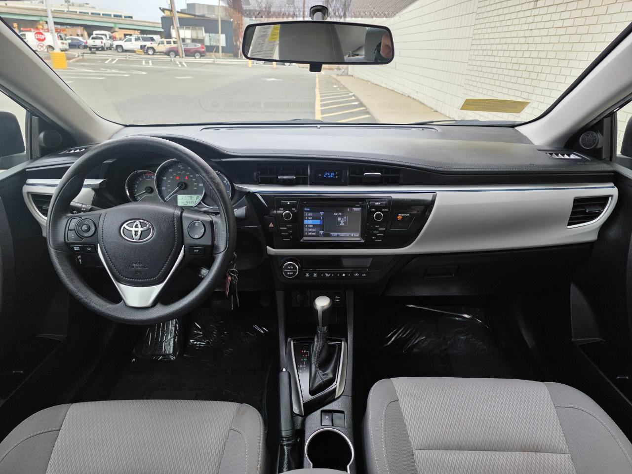 Toyota Corolla 4dr Sdn CVT LE Premium (Natl) 2015