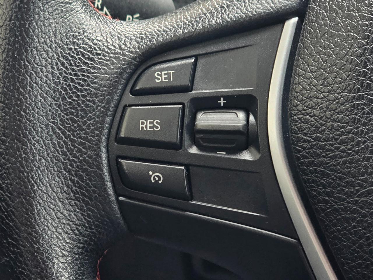 BMW 3 Series 4dr Sdn 328i xDrive AWD SULEV 2014