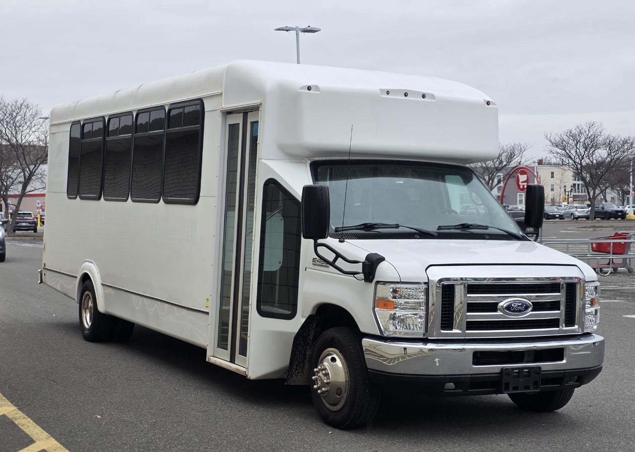 Ford E-Series Cutaway E-450 DRW 158" WB 2018