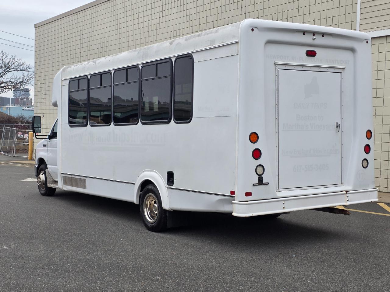 Ford E-Series Cutaway E-450 DRW 158" WB 2018