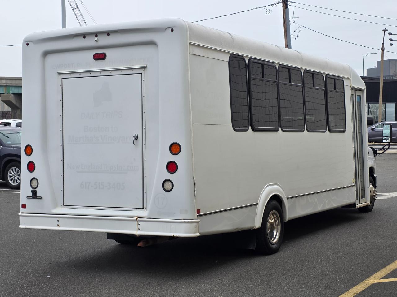 Ford E-Series Cutaway E-450 DRW 158" WB 2018