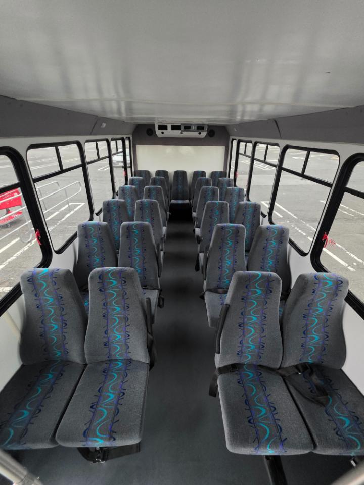 Ford E-Series Cutaway E-450 DRW 158" WB 2018