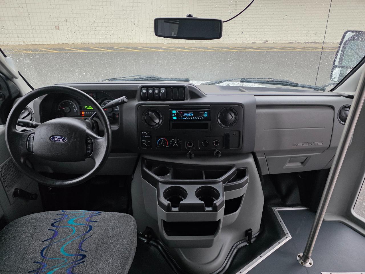 Ford E-Series Cutaway E-450 DRW 158" WB 2018