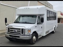 2018 Ford E-Series Cutaway 