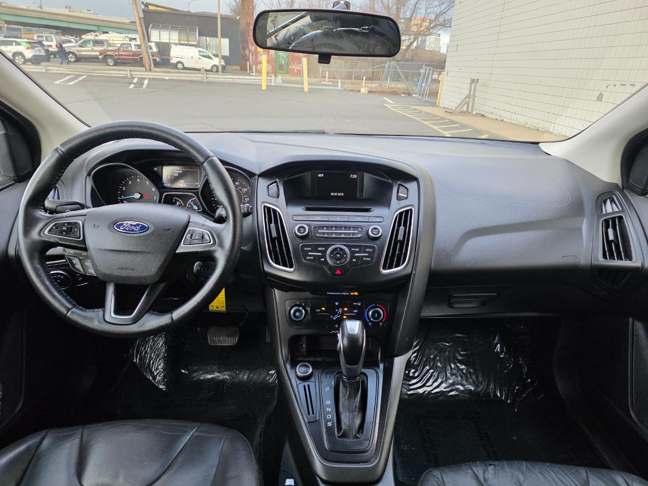 Ford Focus 5dr HB SE 2015