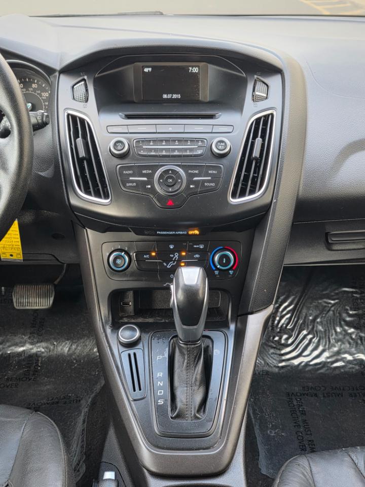 Ford Focus 5dr HB SE 2015