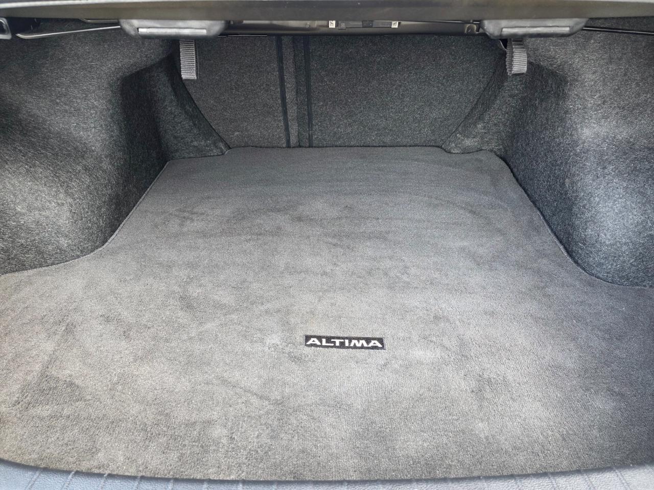 Nissan Altima 2.5 SR Sedan 2019