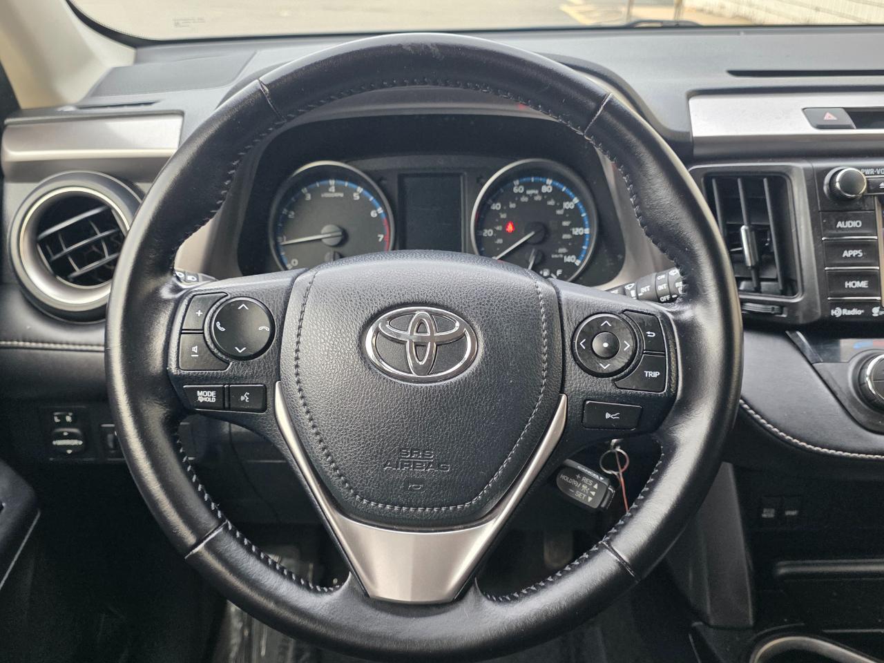 Toyota RAV4 XLE AWD (Natl) 2017