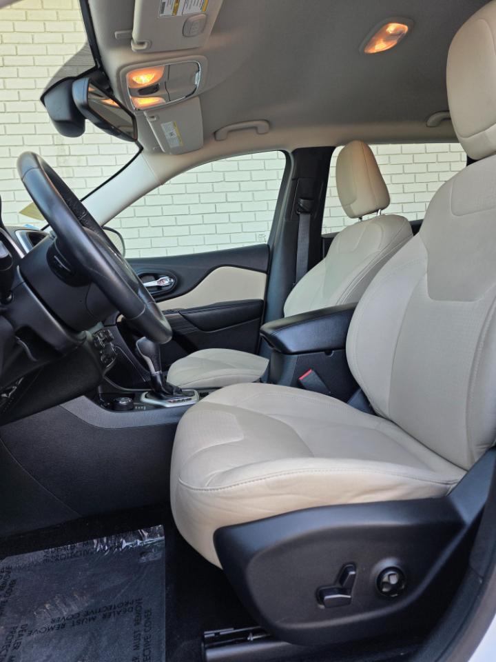 Jeep Cherokee 4WD 4dr Latitude 2015