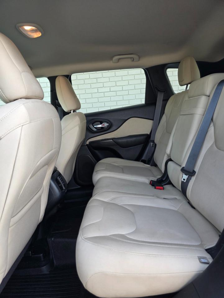 Jeep Cherokee 4WD 4dr Latitude 2015