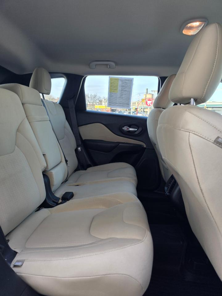 Jeep Cherokee 4WD 4dr Latitude 2015